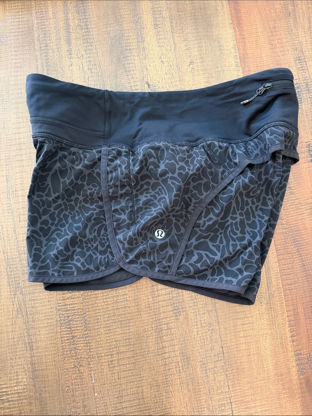 Lululemon Run Time Shorts in Printed Petal Camo Print - Picture 7 of 7